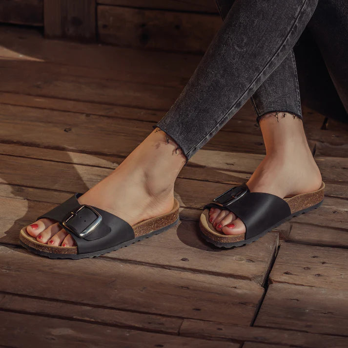 Ciabatta fibbia nero 1748 Free Life