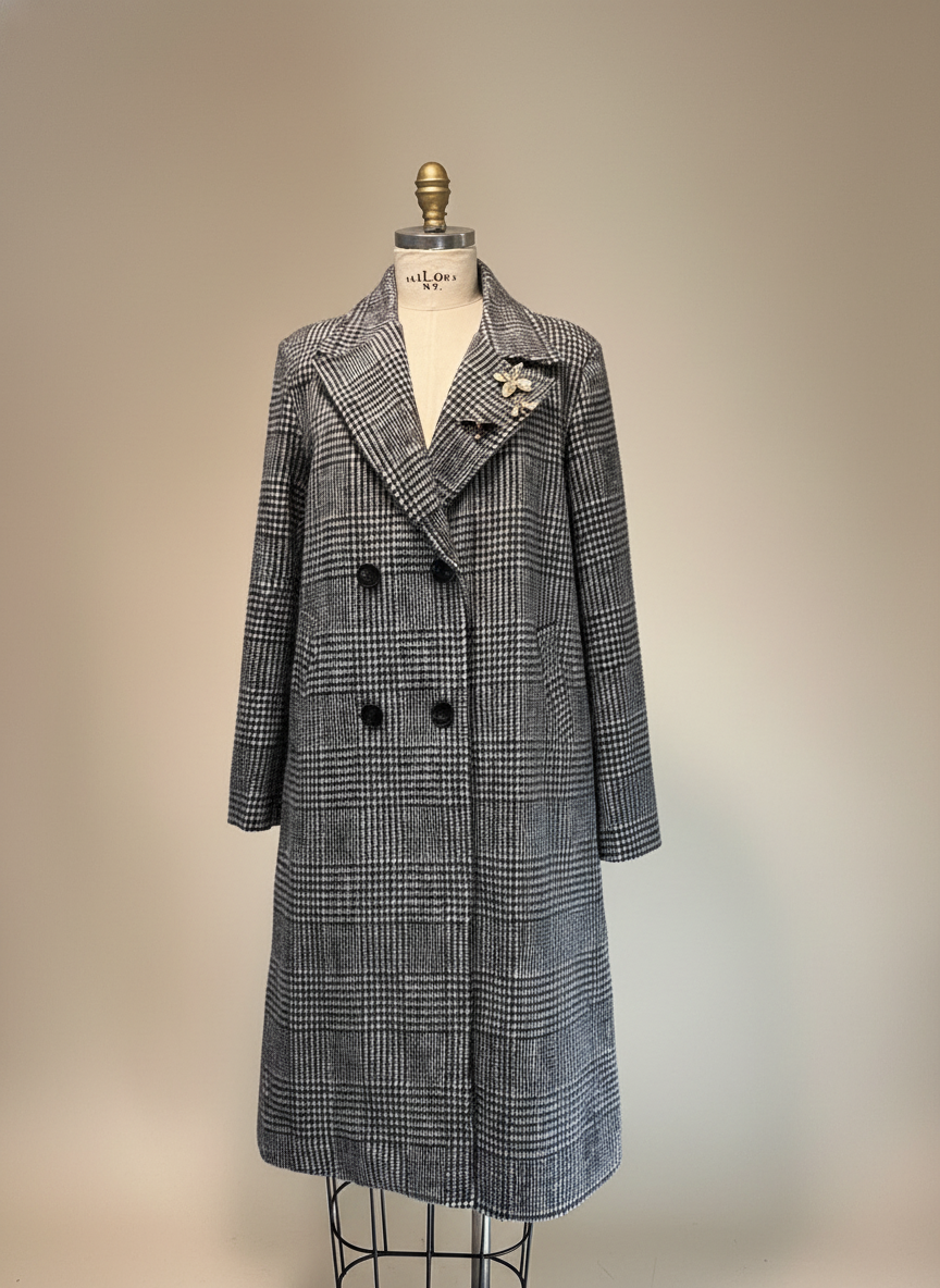 Cappotto quadro black/white con spille Lineaelle