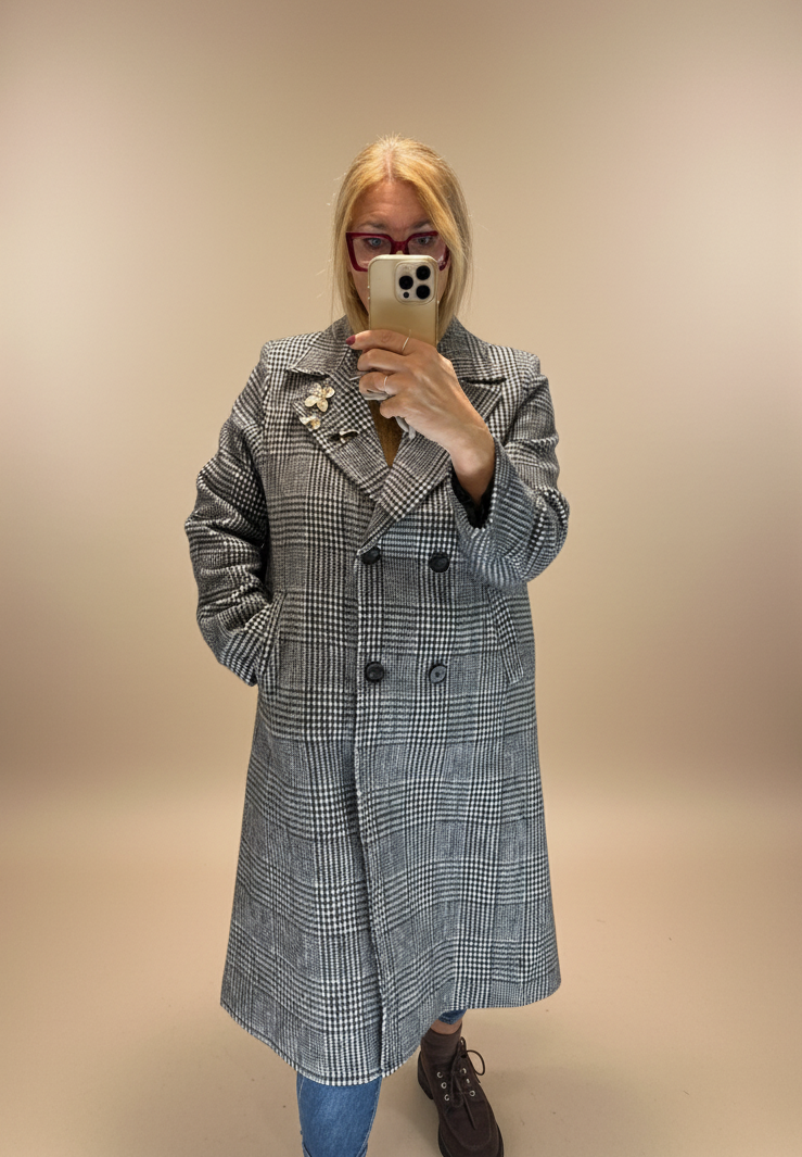 Cappotto quadro black/white con spille Lineaelle