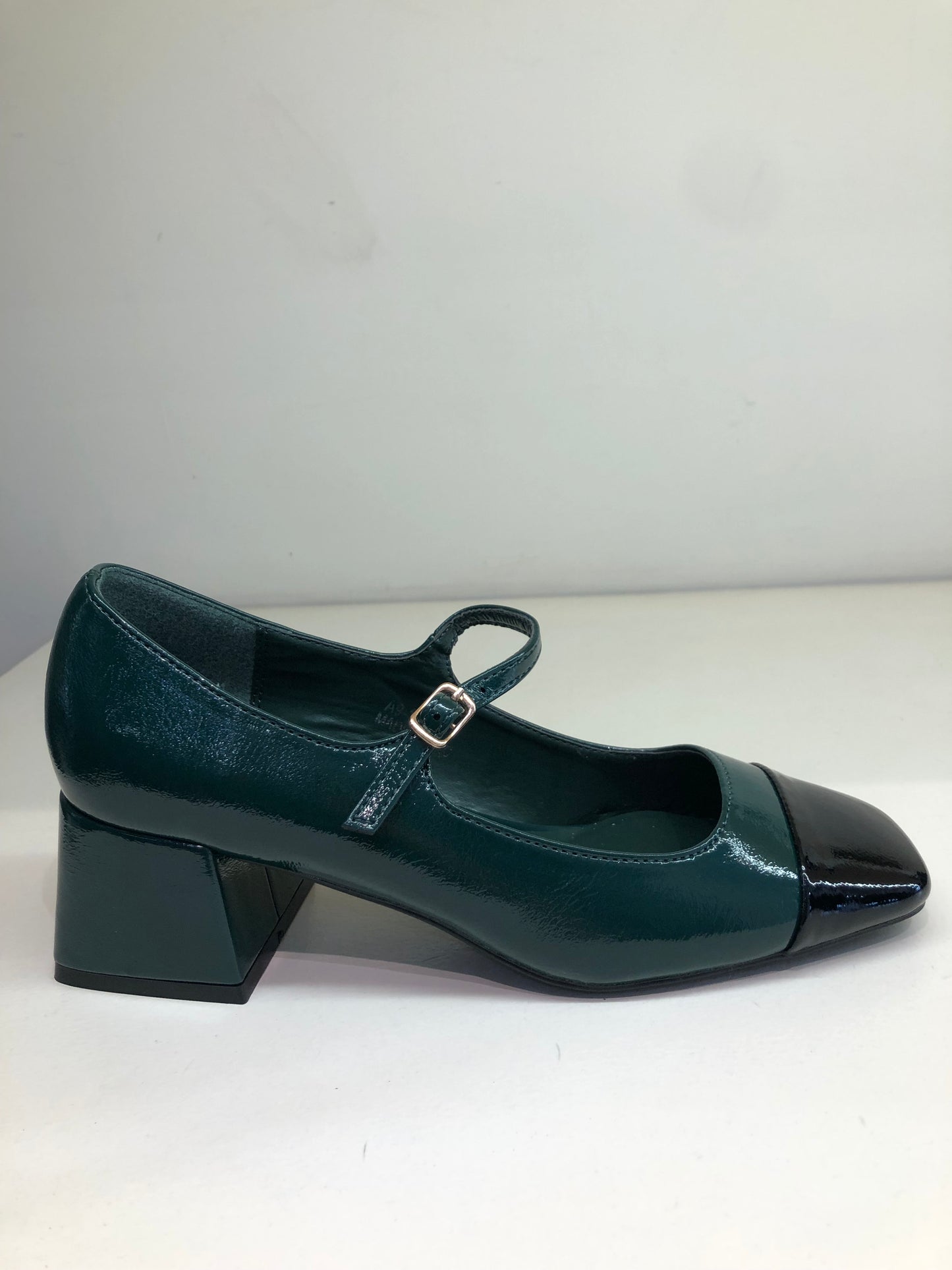 Decolte maryjane verde lineaelle