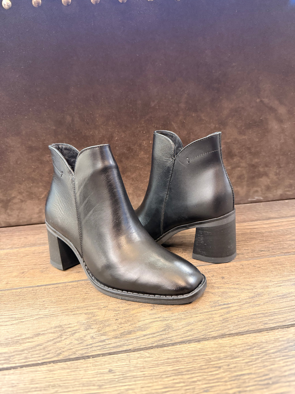 FREE LIFE STIVALETTO NERO DONNA