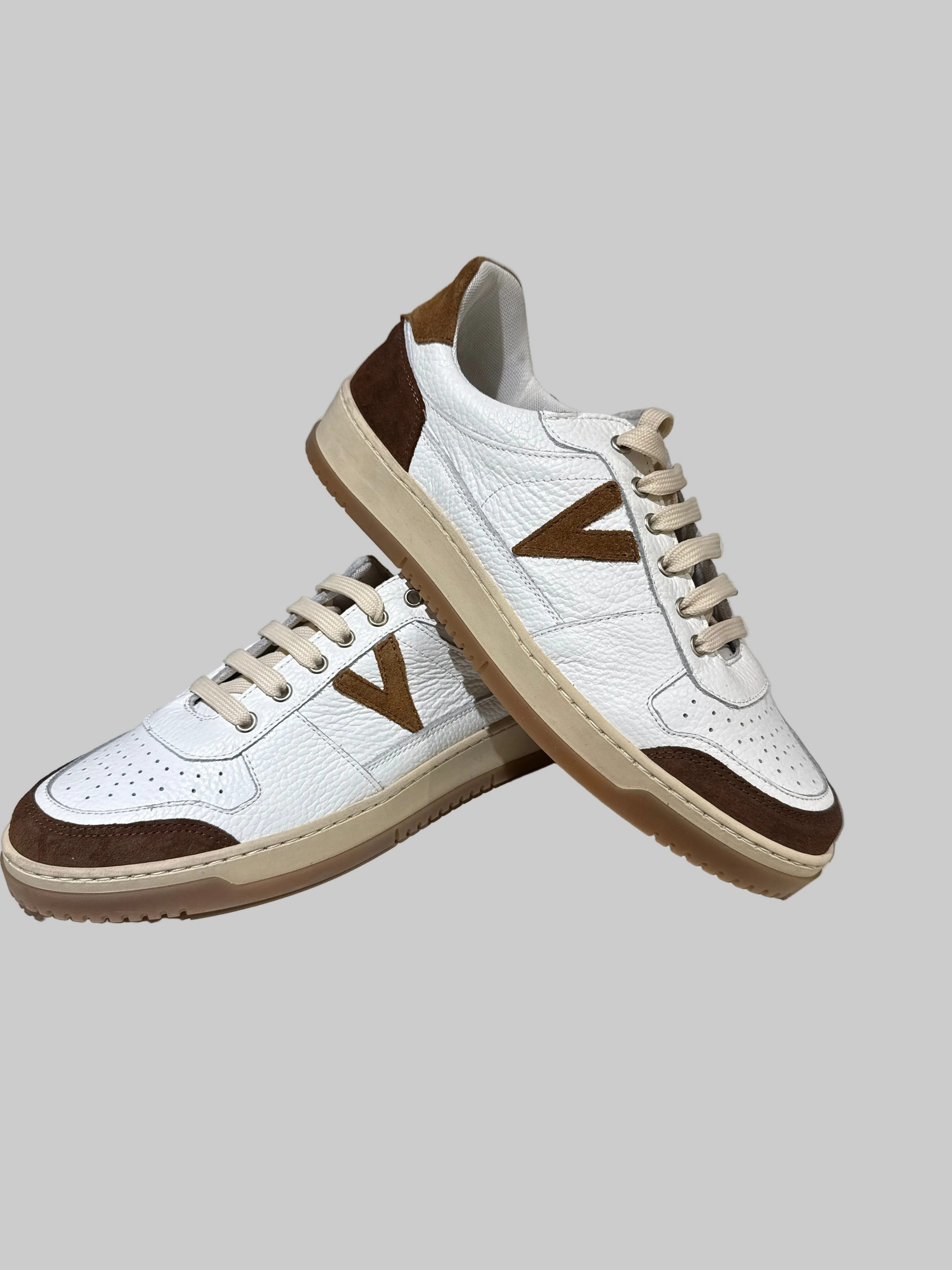 Sneakers uomo V2 college bianco-marrone