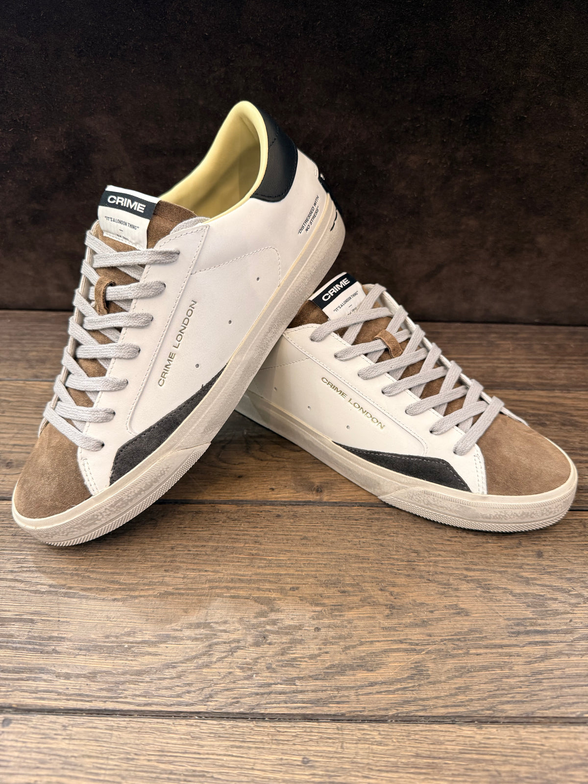 CRIME LONDON DISTRESSE 2.0 BIANCO DETT. MARRONE  TOP NERO UOMO