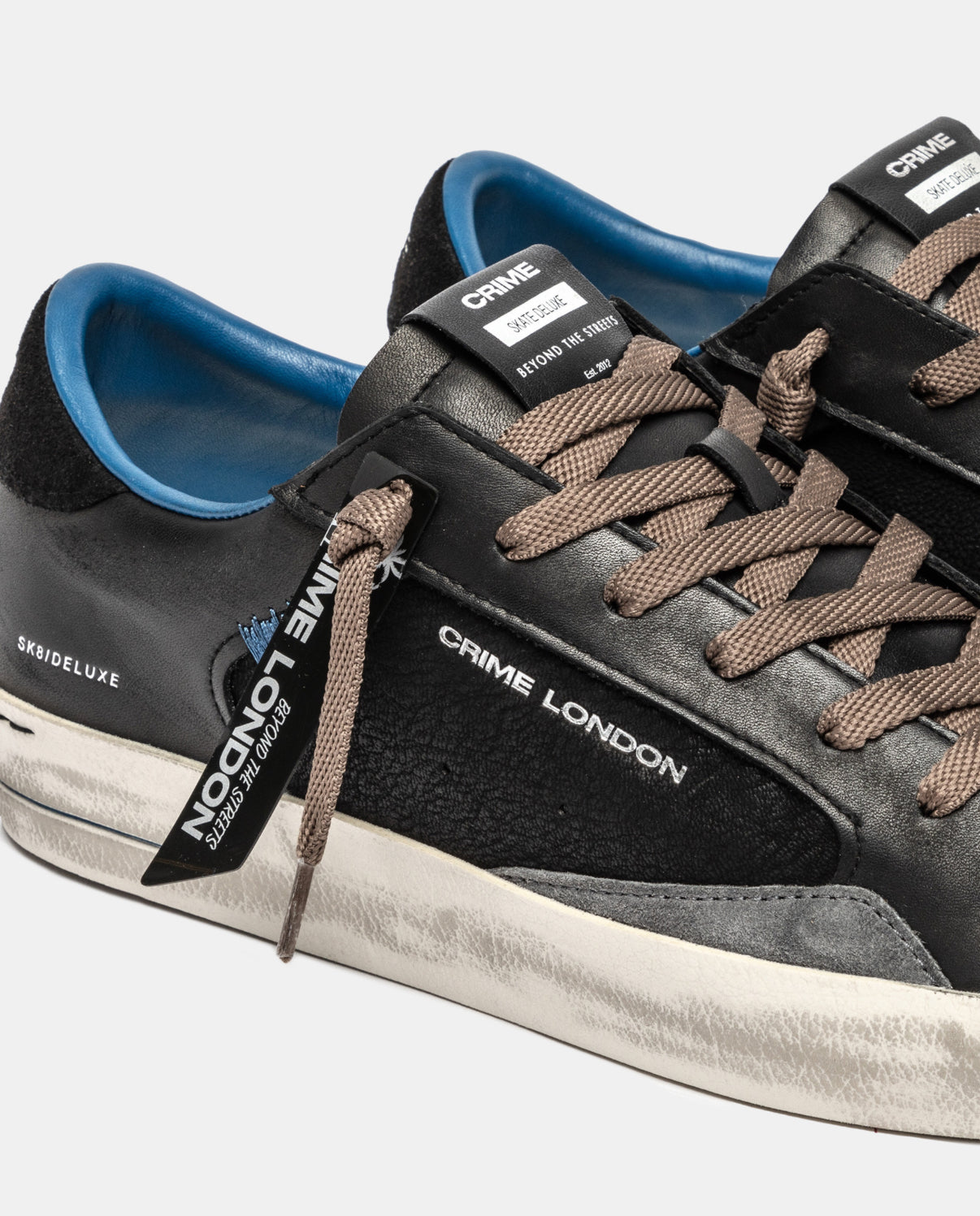 Sneakers uomo Crime London SK8 de luxe nera dettagli blu 11102AA8.20