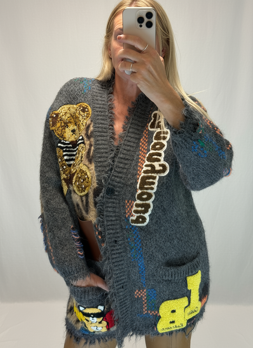 Maglia grigia e patch Luisa Lineaelle