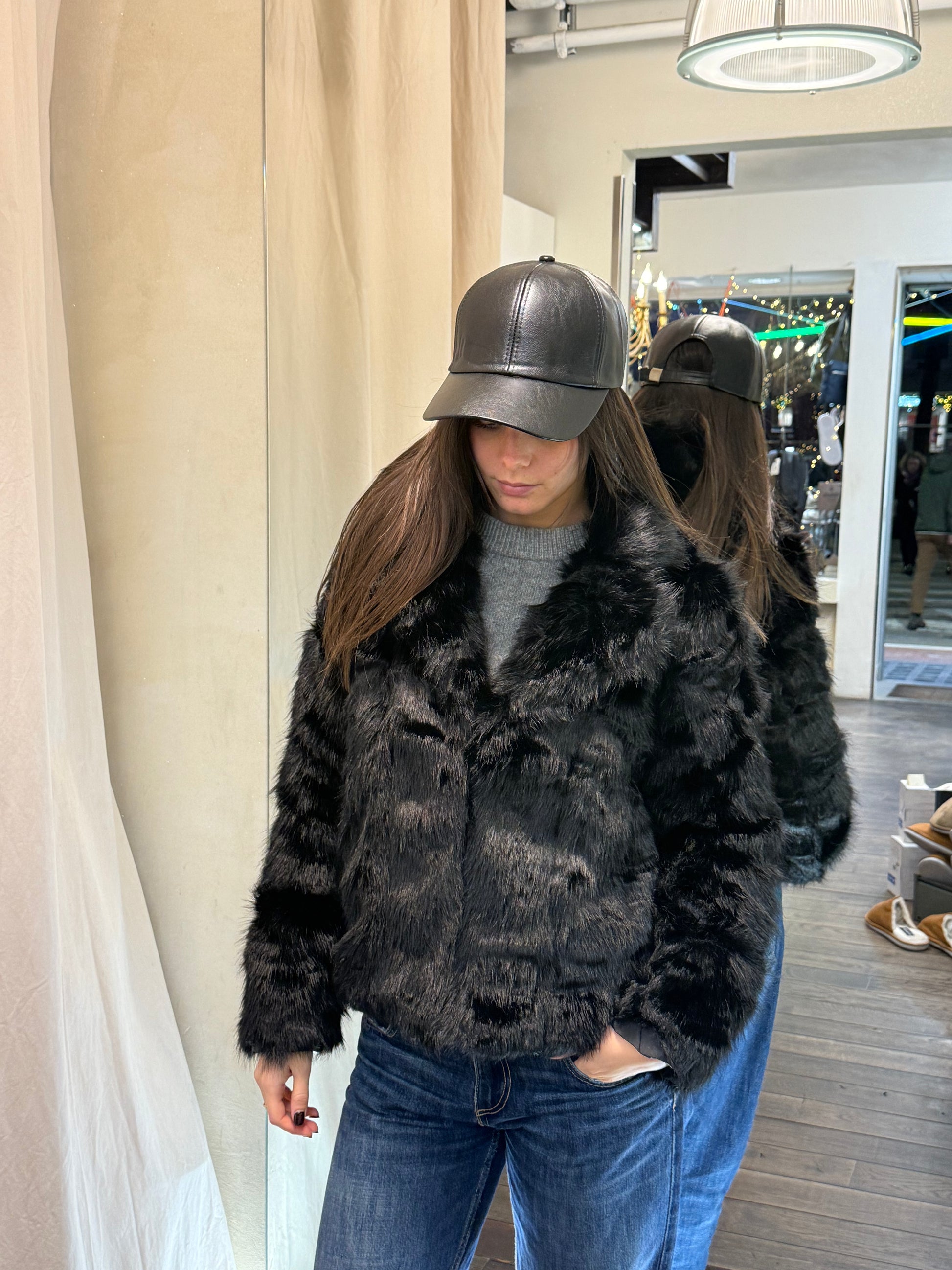 Pelliccia nera Lineaelle