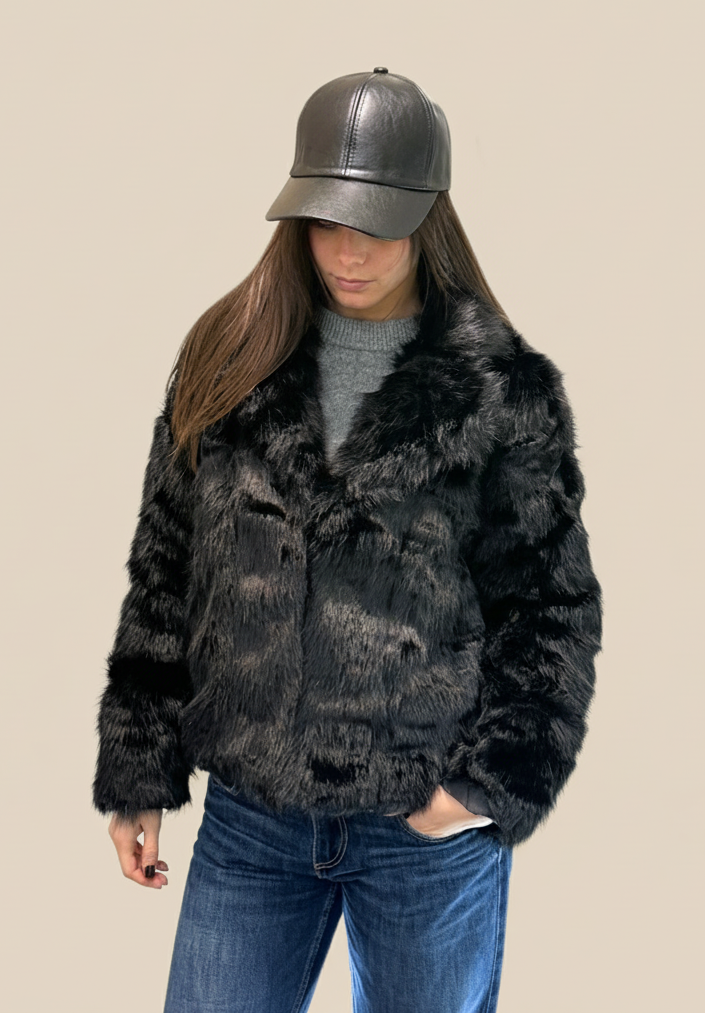 Pelliccia nera Lineaelle