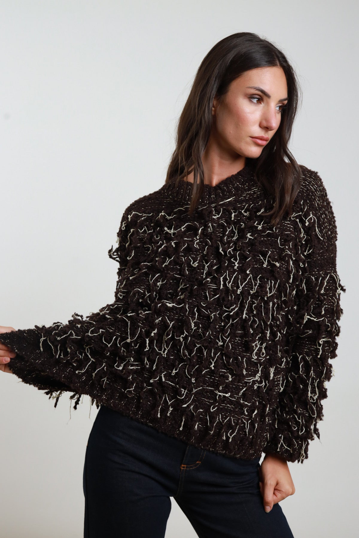 Susy Mix maglione over con frange moro 3WB09